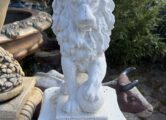 Лев с шариком из натурального камня, купить в Крыму и Севастополе